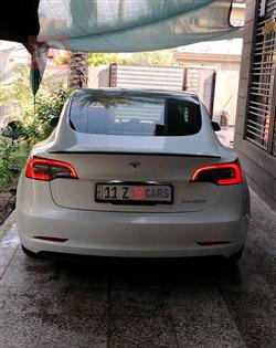 تسلا موديل 3